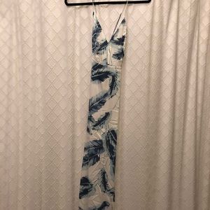 Float Sweetly Blue and White Feather Print Dress